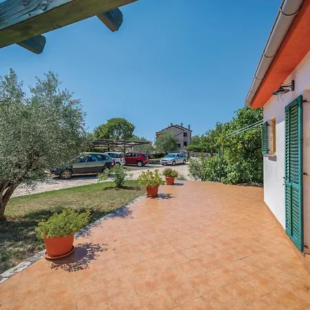 Holiday home 2 Bedroom Pet Friendly In Rovinj Rovinjsko Selo